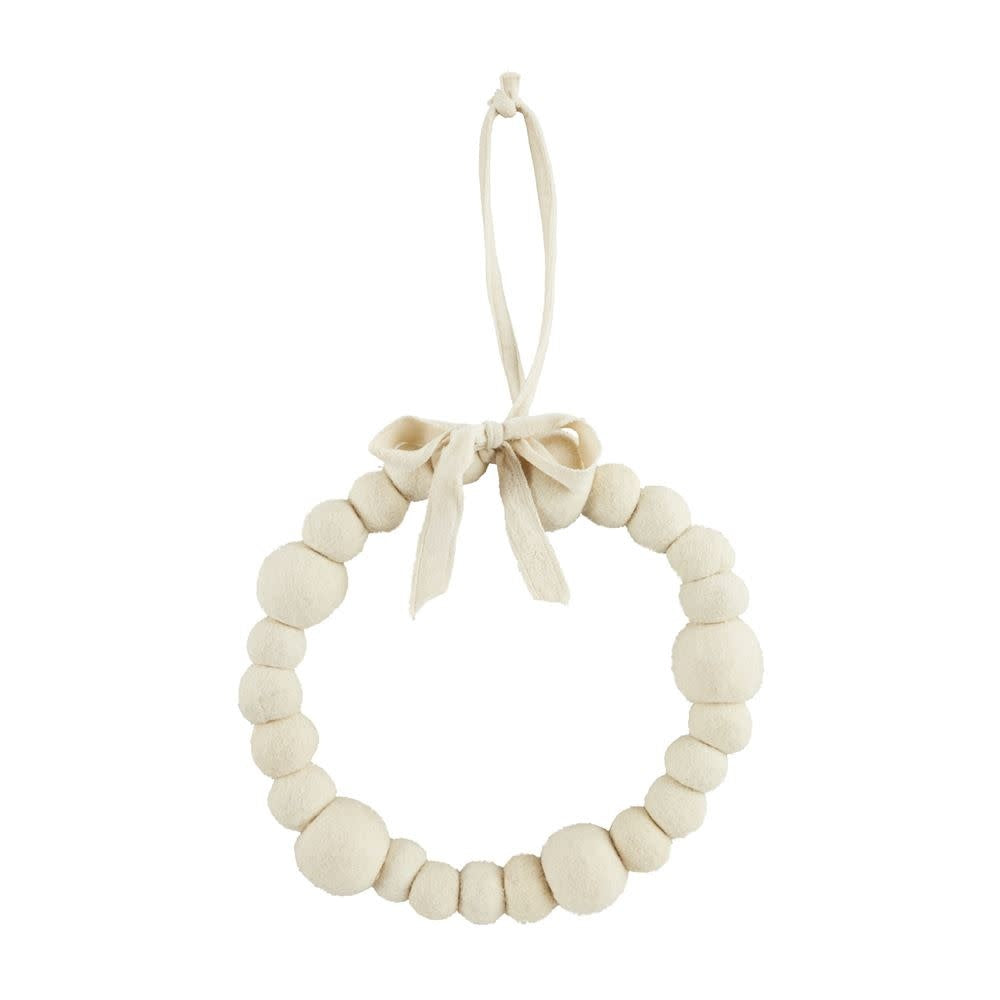 FELT POM WREATH IN CREAM