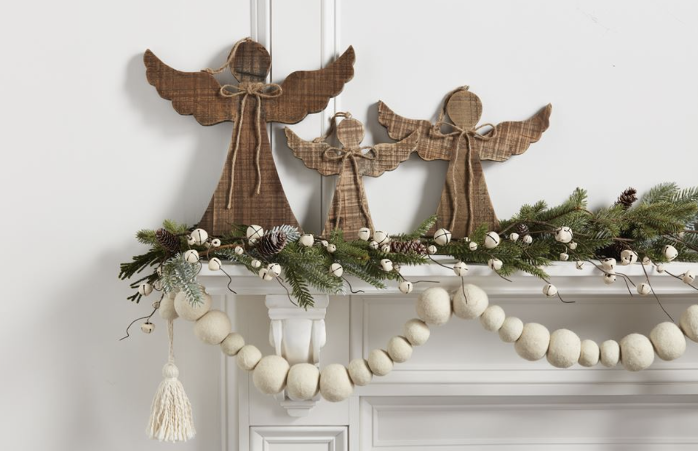 Pom Tassel Garland - White
