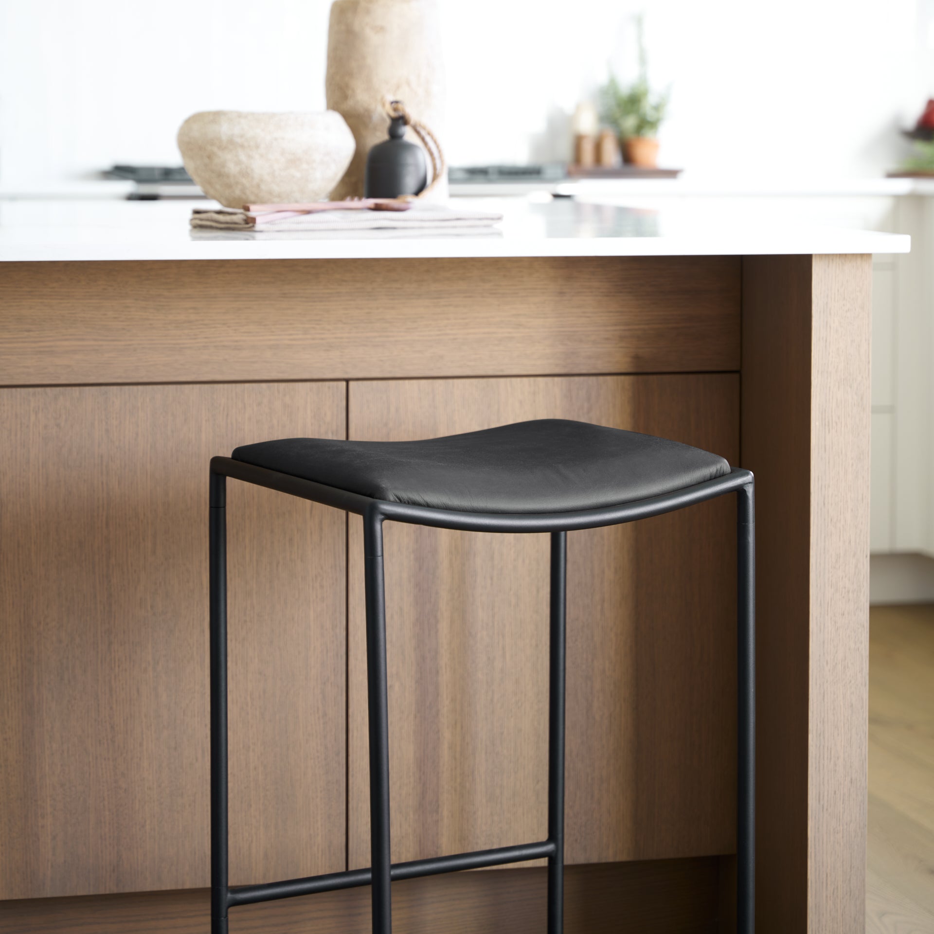 Taniel Black Leather w/ Black Metal Counter Stool