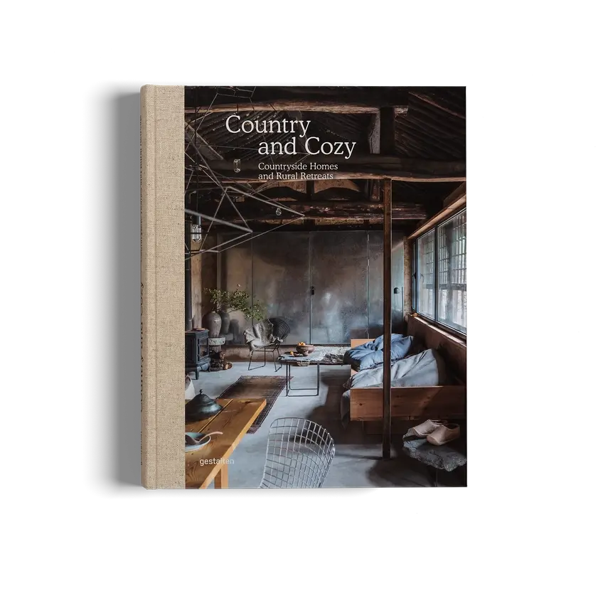 Country and Cozy: Countryside Homes and Rural Retreats