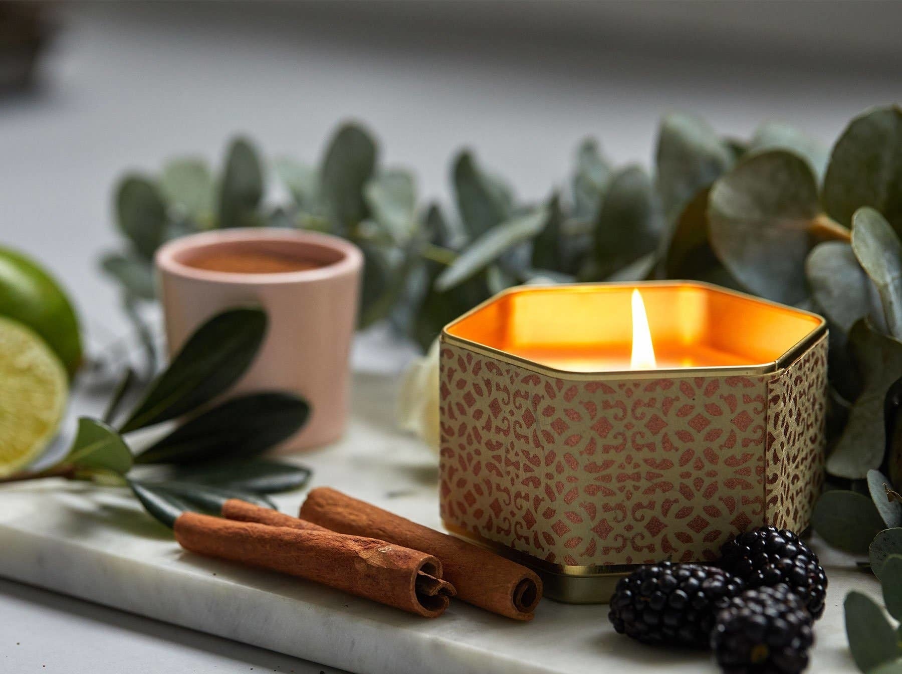 Luxe / Hexagon  Enduring Vetiver, Exotic Essence, Citrus Dawn