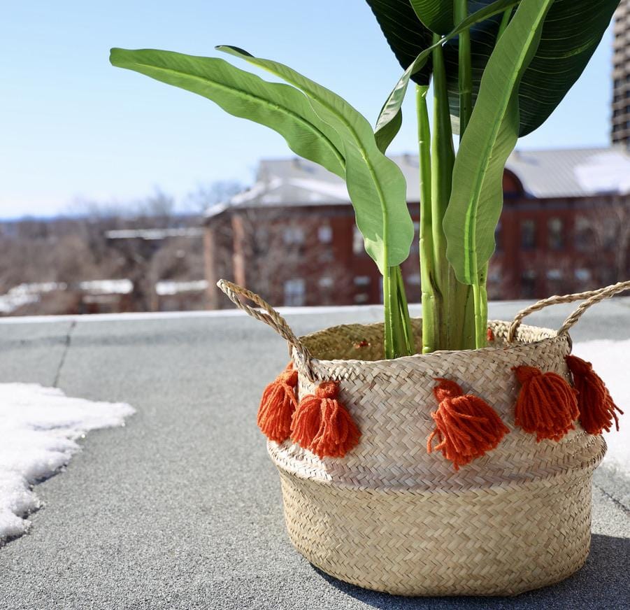Porta - Seagrass Basket With Orange Pompoms