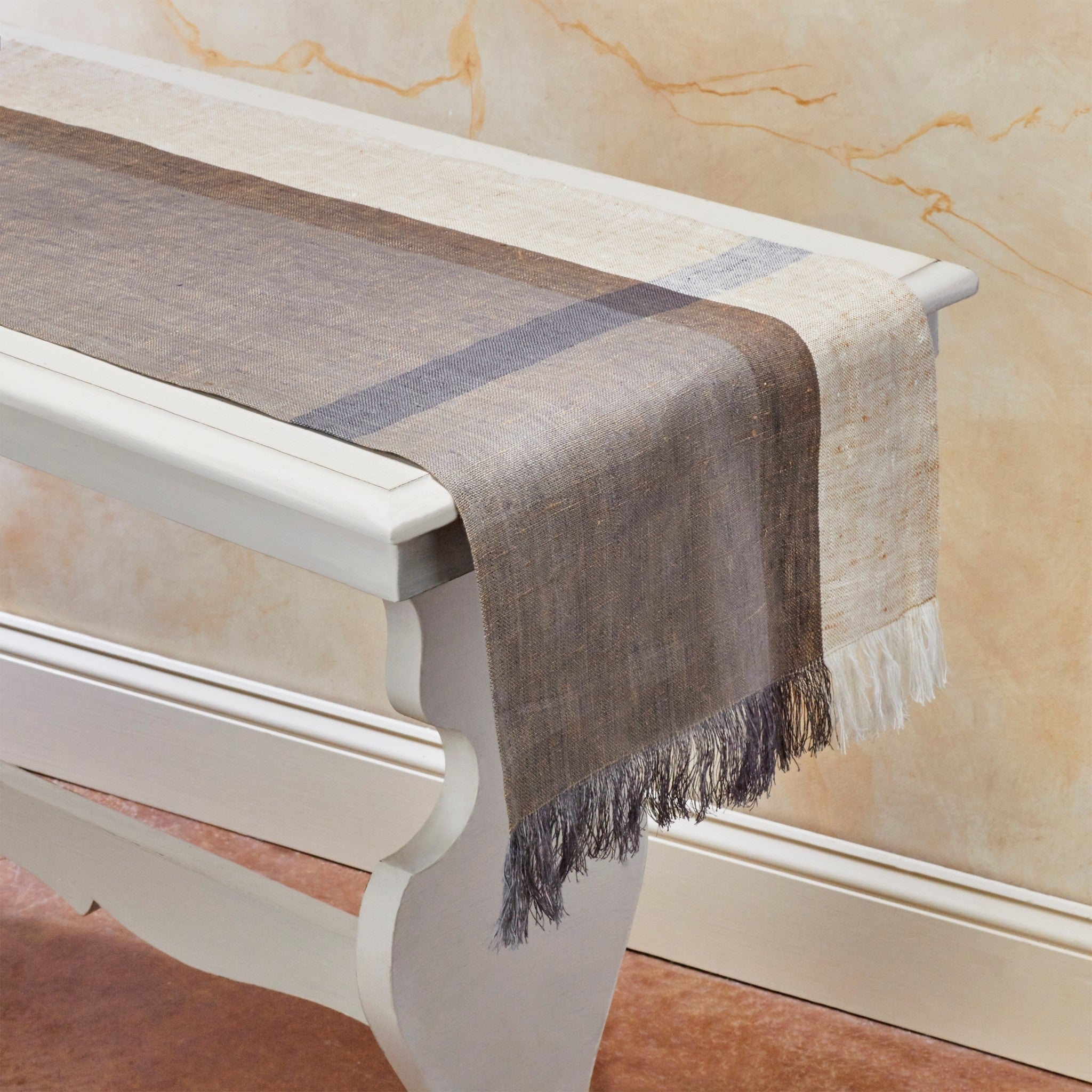 Cafe Con Leche Table Runner