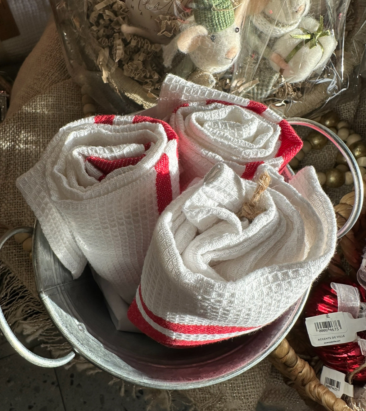 Circa Xmas Towel - Red & White