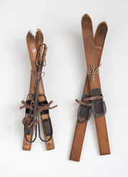 WOOD SKIS WALL DECOR